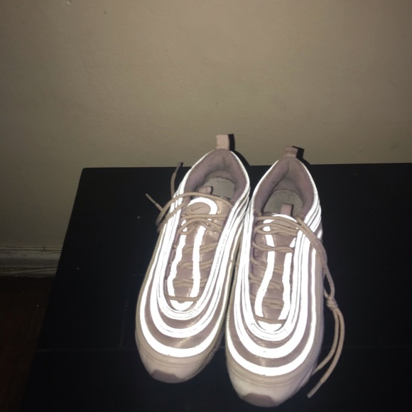 Sneakers - Picture 4 of 6